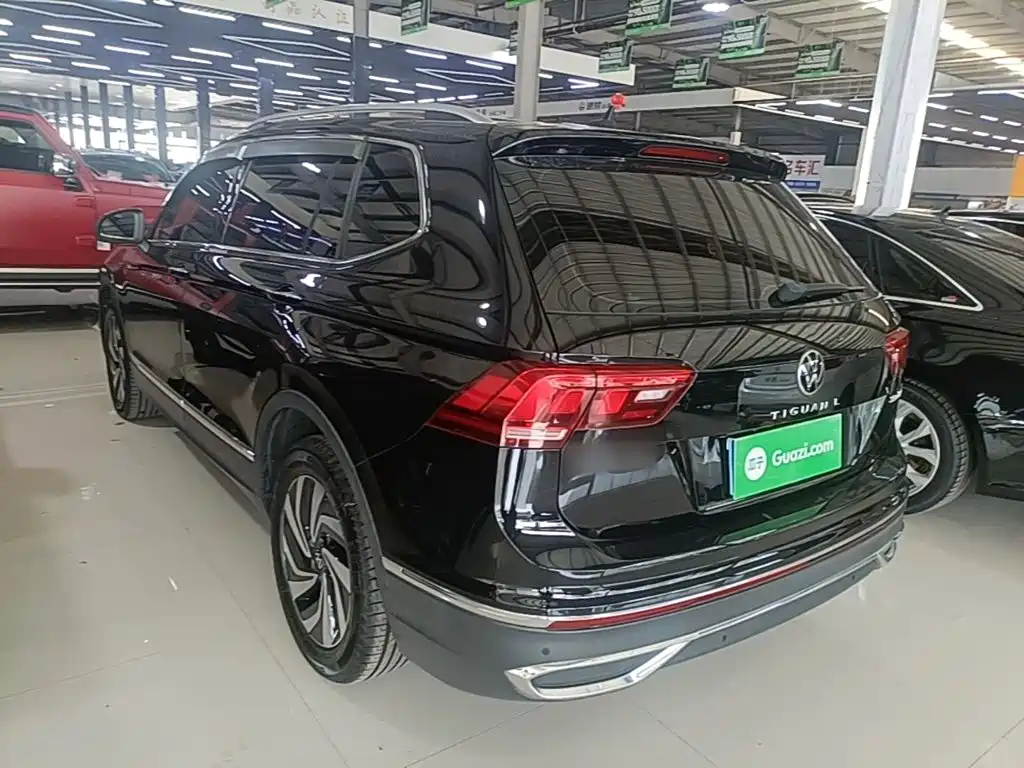Volkswagen Tiguan L L 2022 330TSI AT Smart