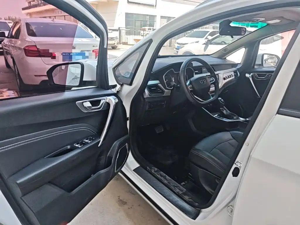 Geely Vision X3 — миниатюра 16