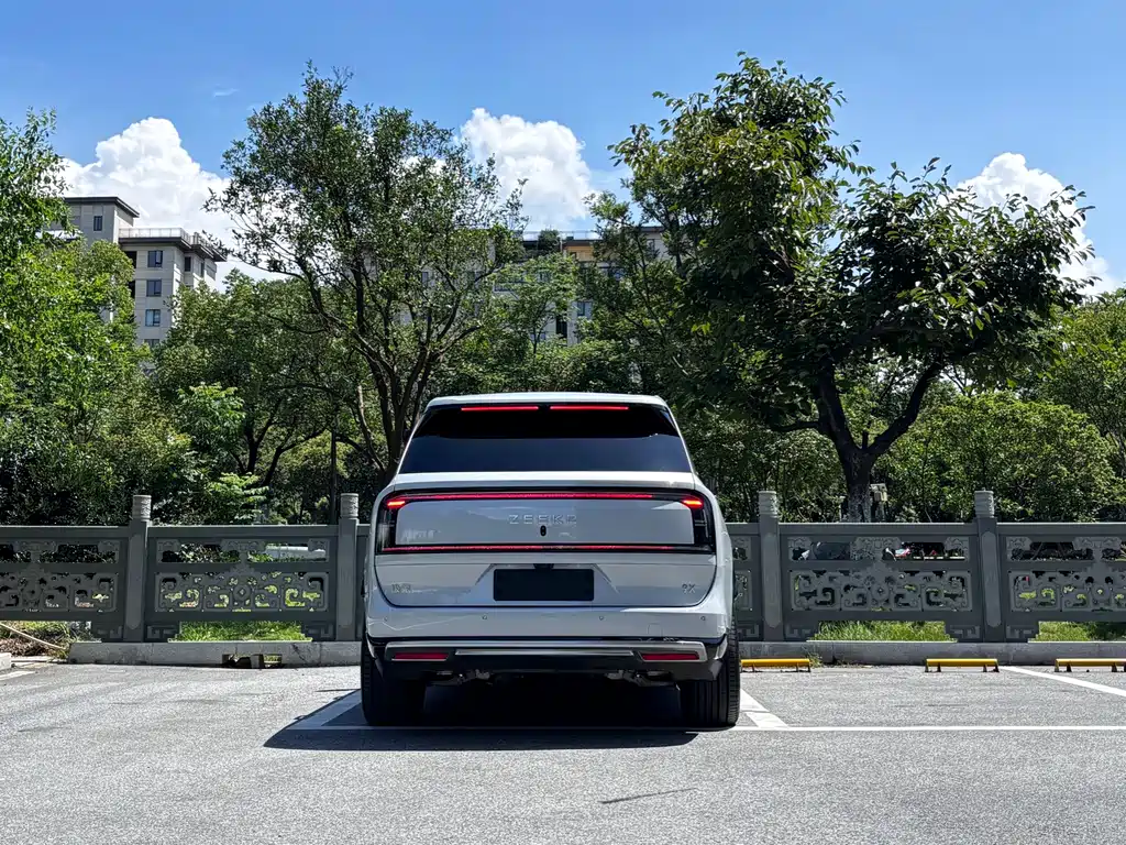 Zeekr 9X 2025 Hyper 70kWh