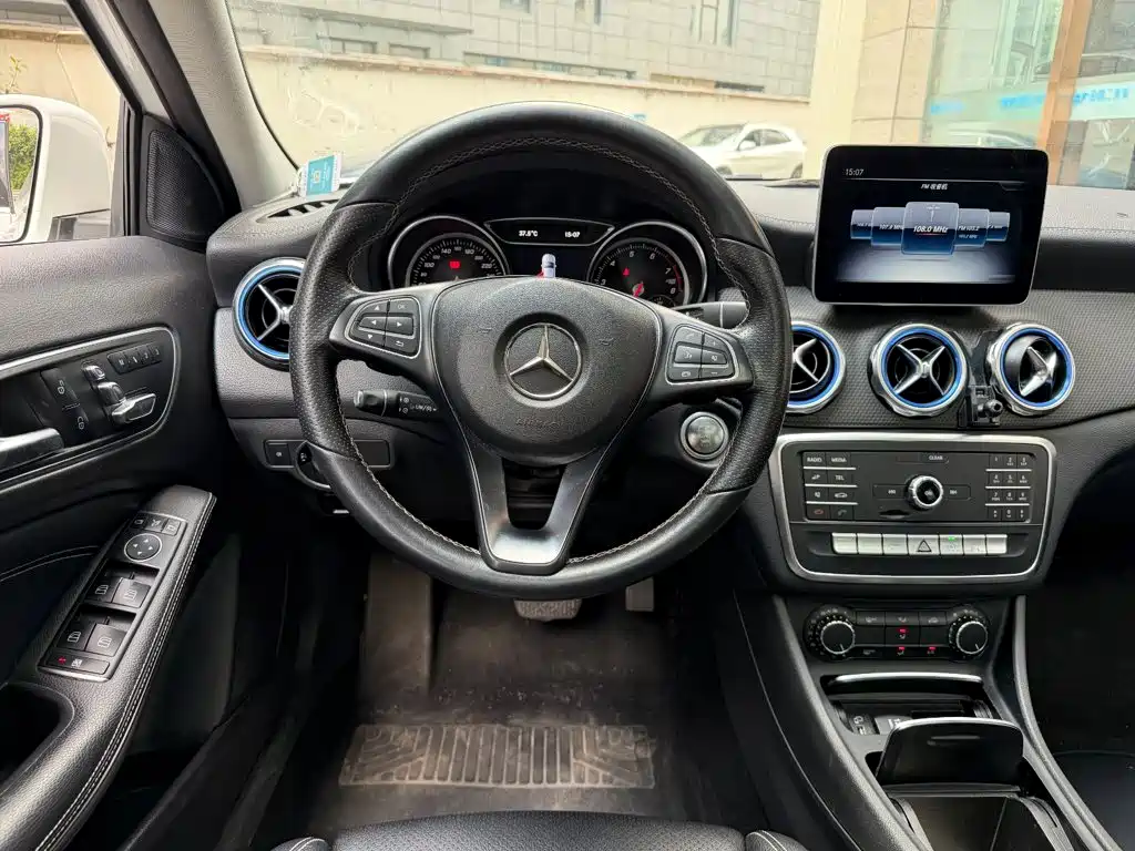 Mercedes-Benz GLA — миниатюра 14