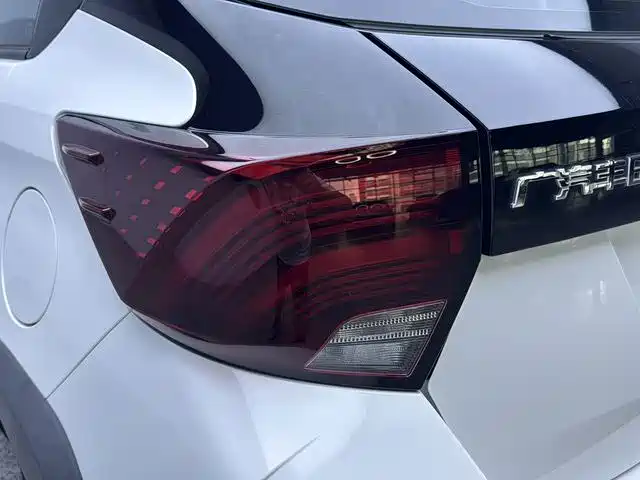 Toyota Yaris L — миниатюра 20