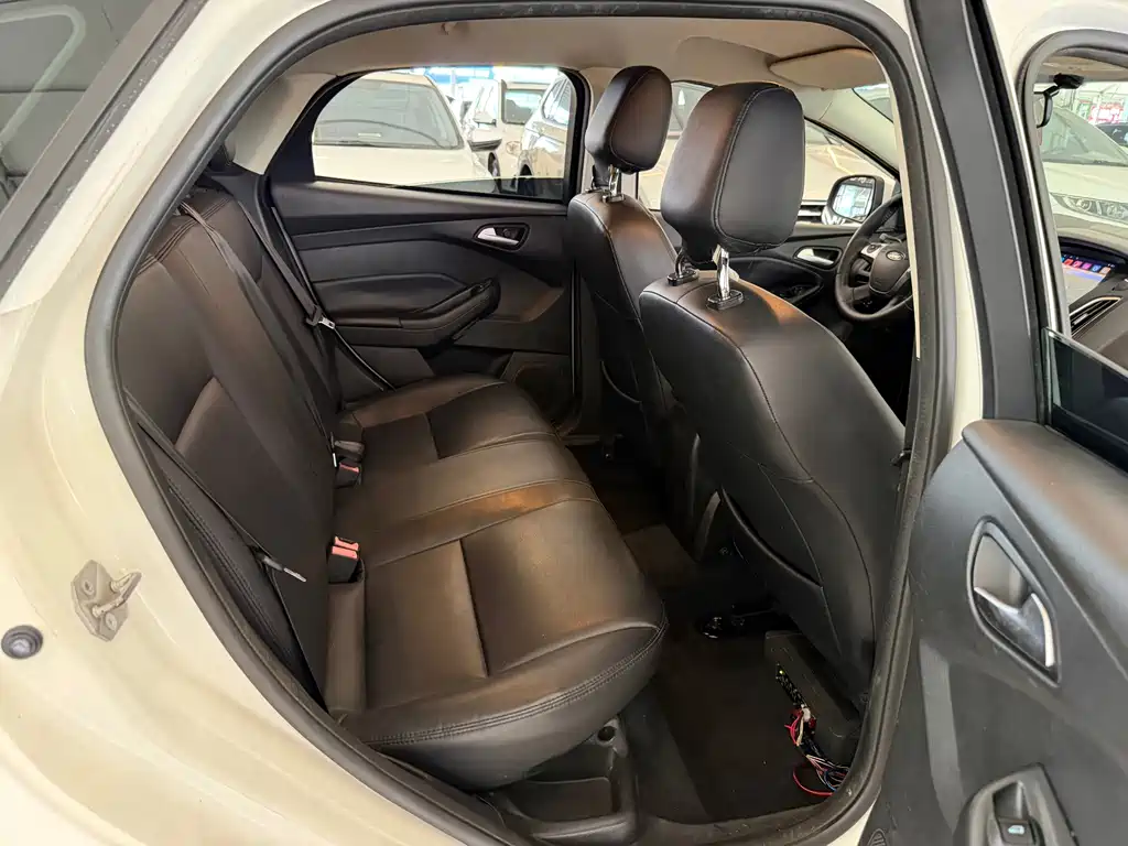 Ford Focus — миниатюра 13