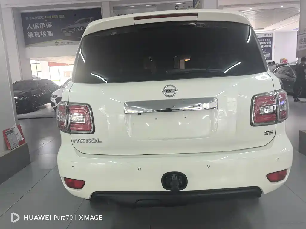 Nissan Patrol — миниатюра 7