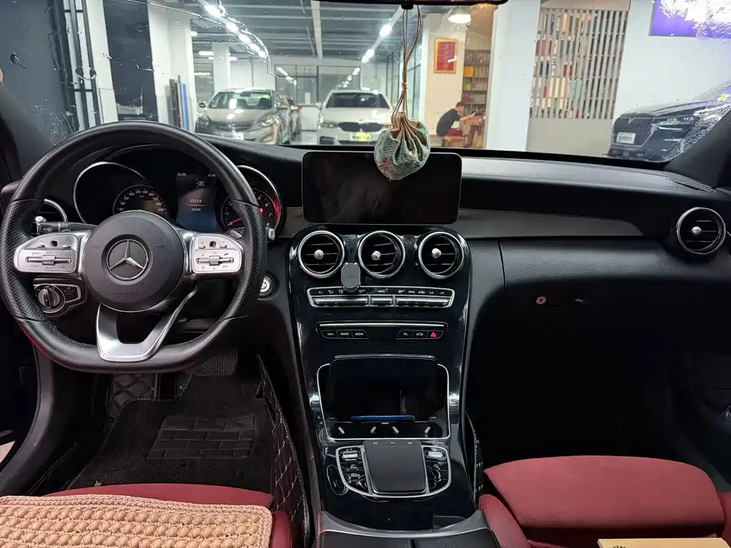 Mercedes-Benz C-Class — миниатюра 3