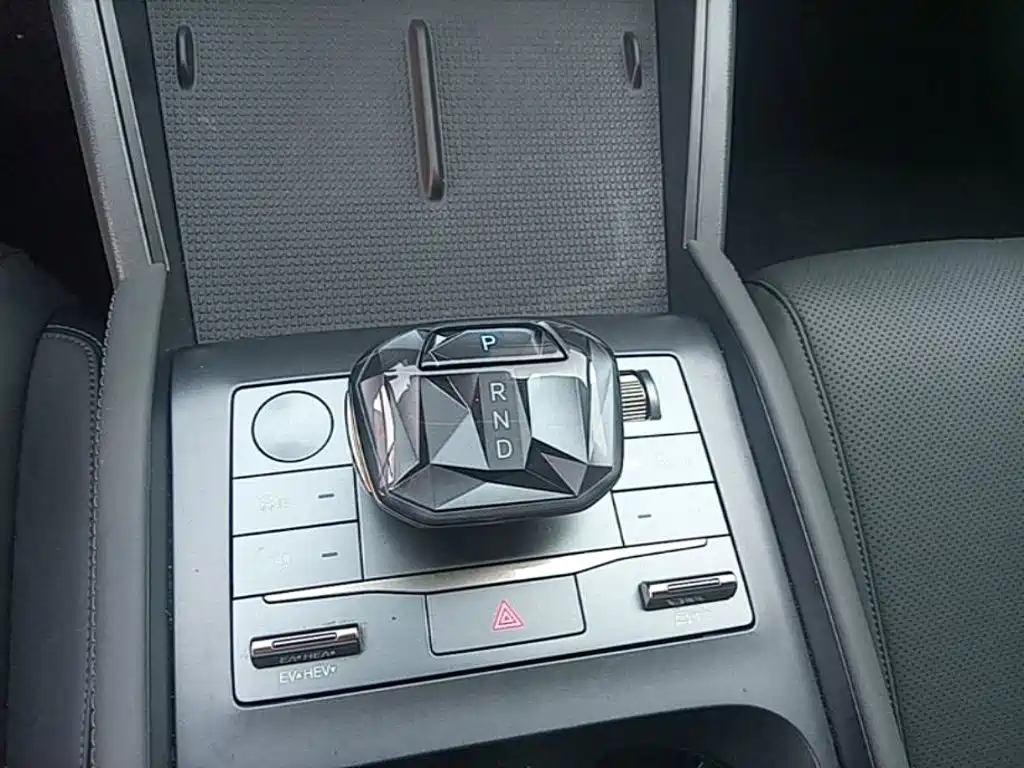 BYD Qin L — миниатюра 14