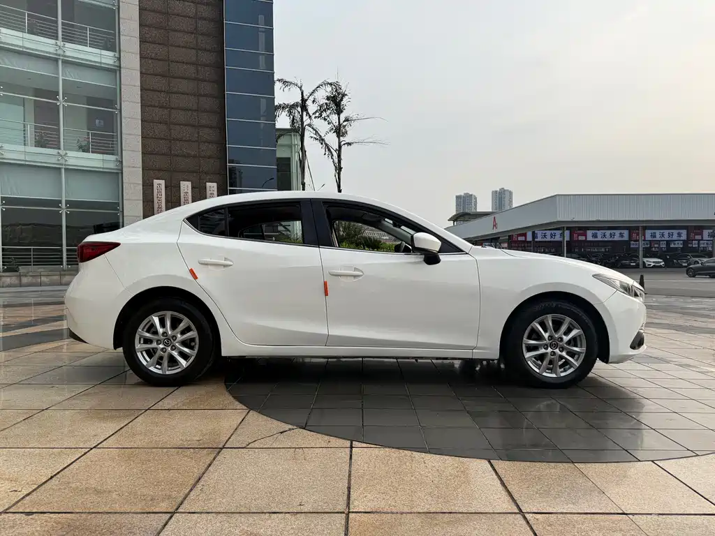 Mazda 3 Axela — миниатюра 4