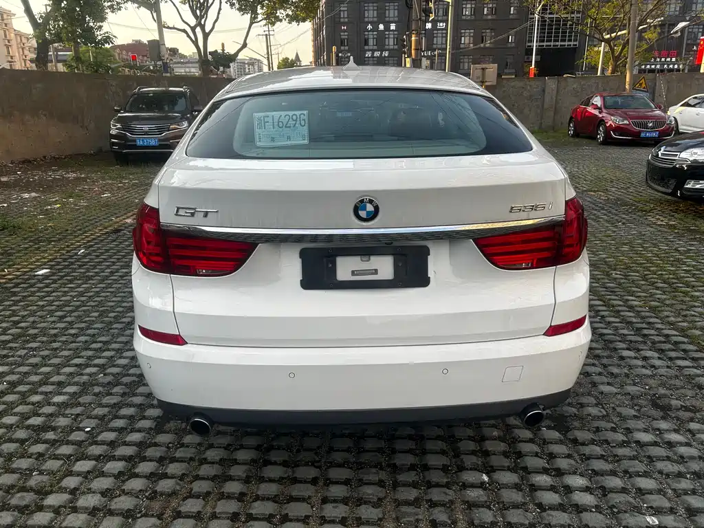 BMW 5 Series GT 5 GT 2013 535i Lead