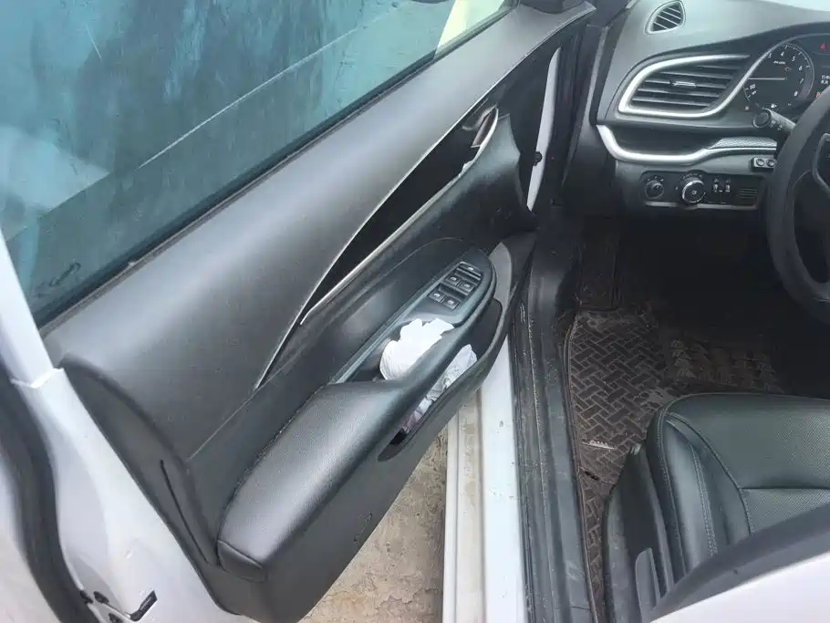 Buick Excelle — миниатюра 7