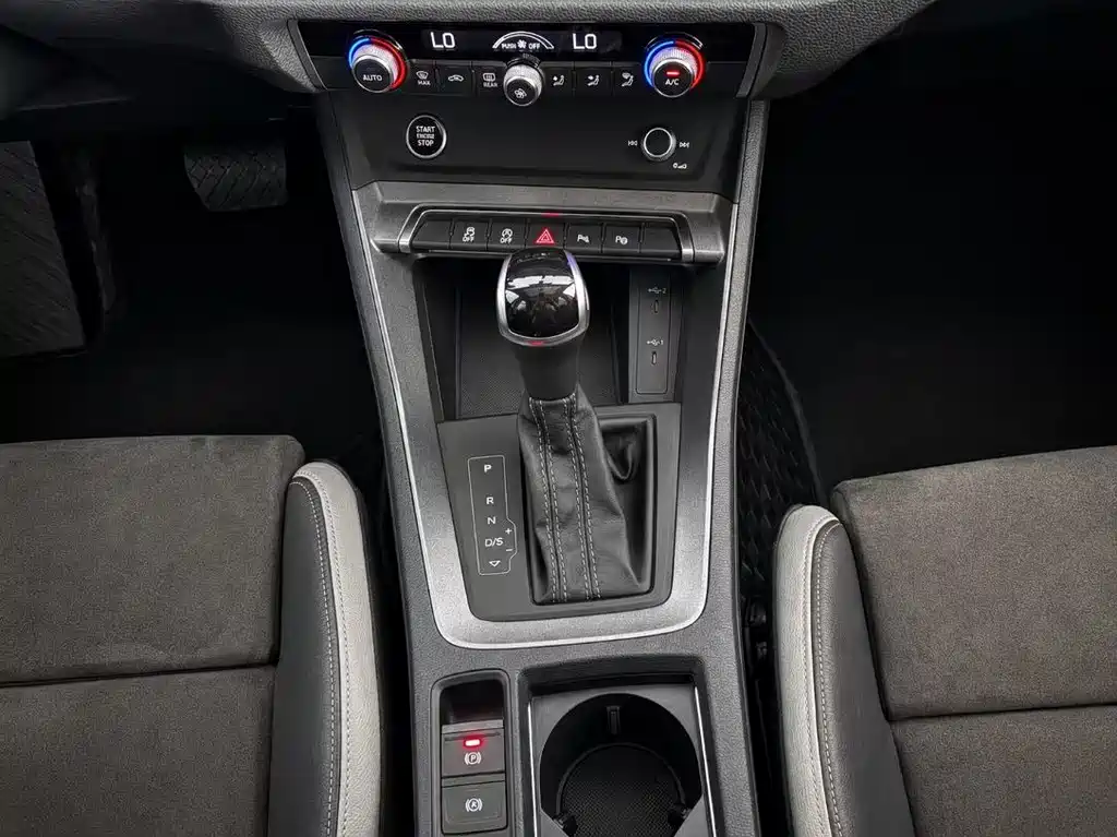 Audi Q3 2022 35 TFSI Fashion
