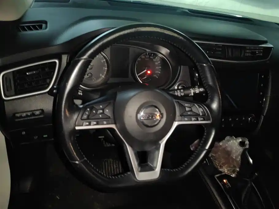 Nissan Qashqai — миниатюра 15