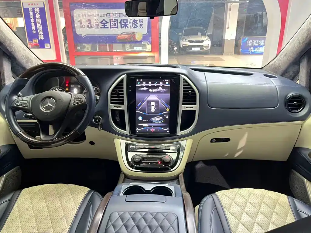 Mercedes-Benz Vito 2020 2.0T Elite 7 мест