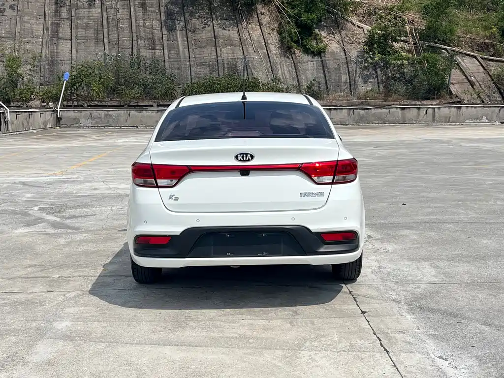 Kia K2 — миниатюра 5