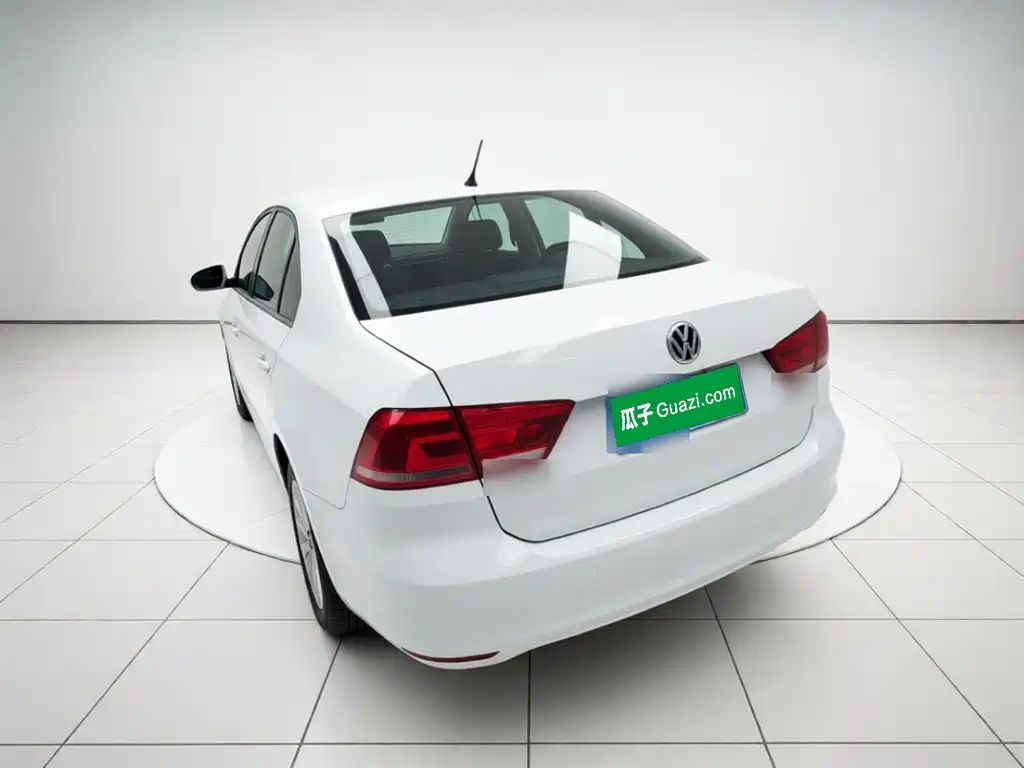 Volkswagen Santana — миниатюра 4