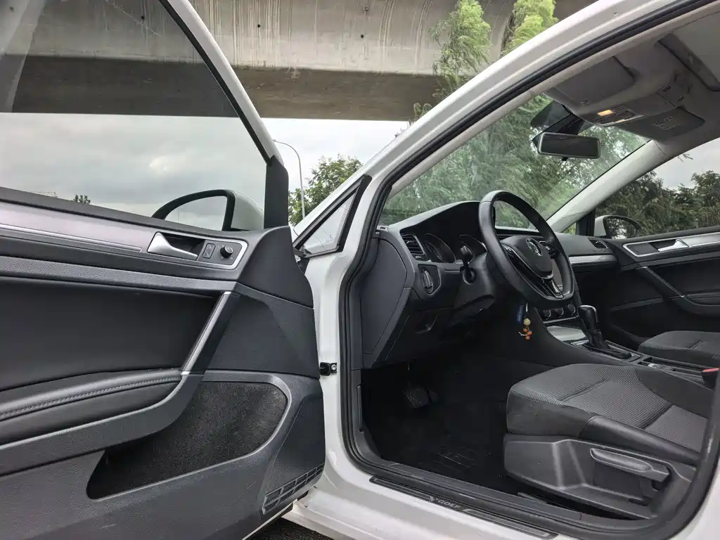 Volkswagen Golf — миниатюра 3