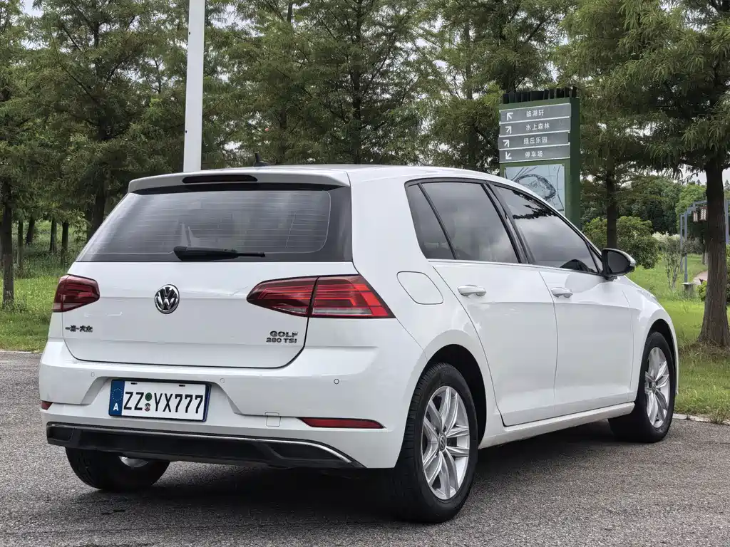 Volkswagen Golf — миниатюра 16