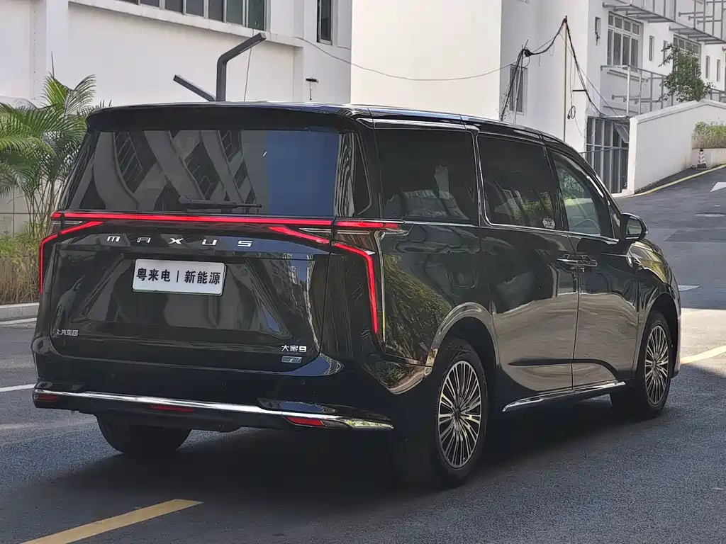 SAIC MAXUS EVERYONE 9