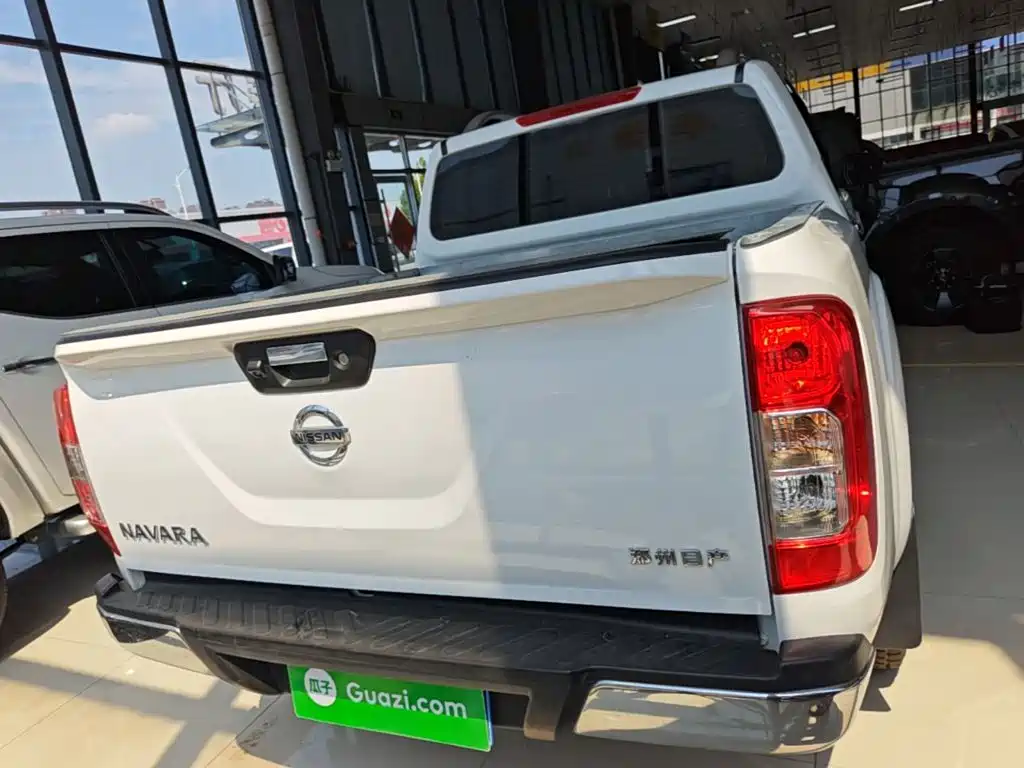 Nissan Navara — миниатюра 6