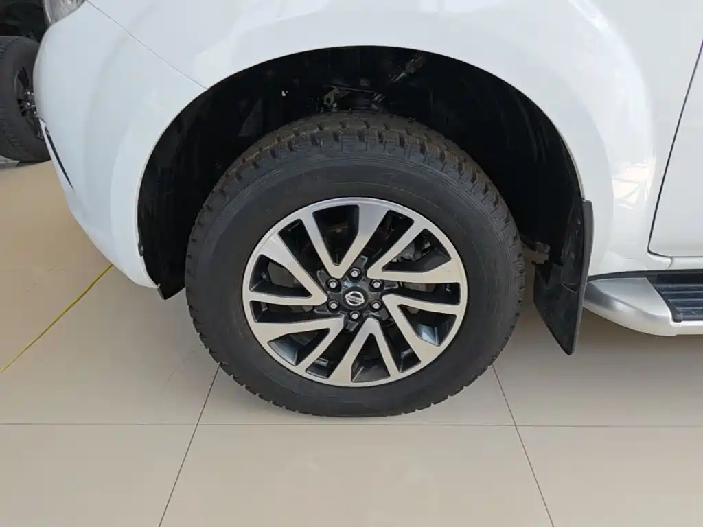 Nissan Navara — миниатюра 23