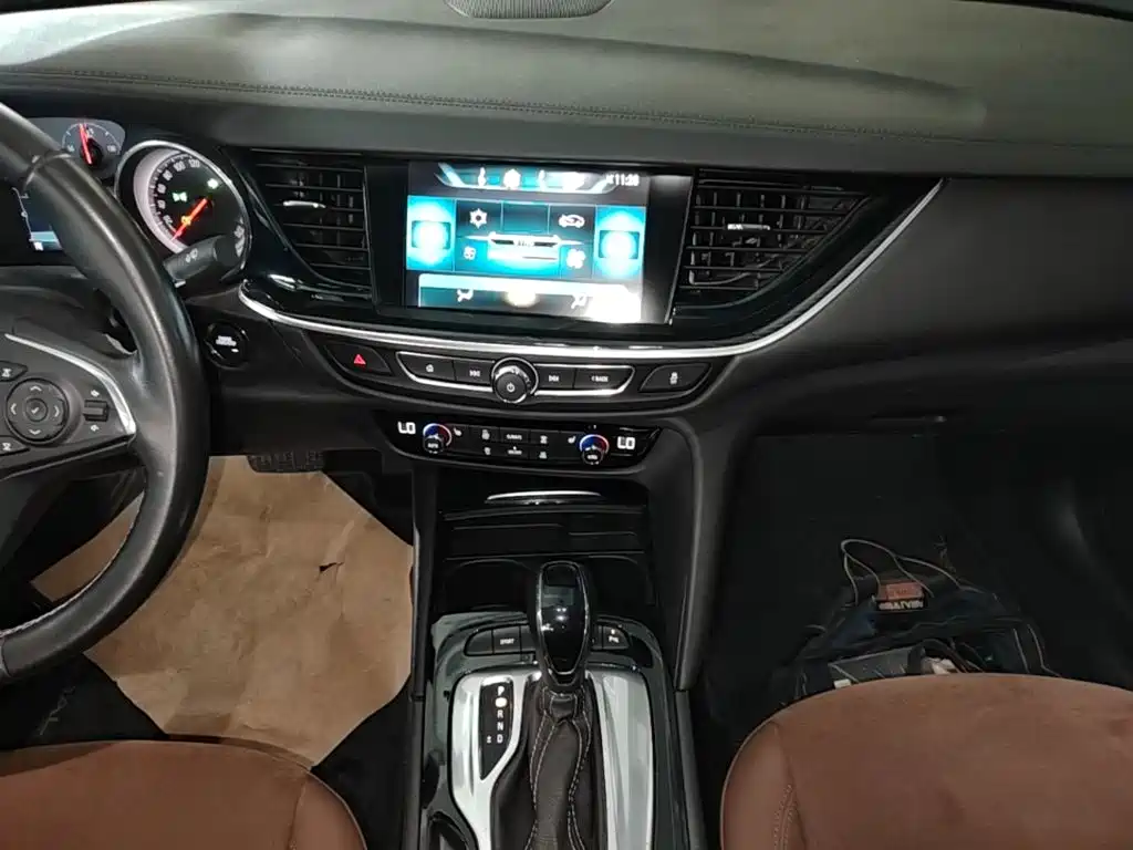 Buick Regal — миниатюра 13