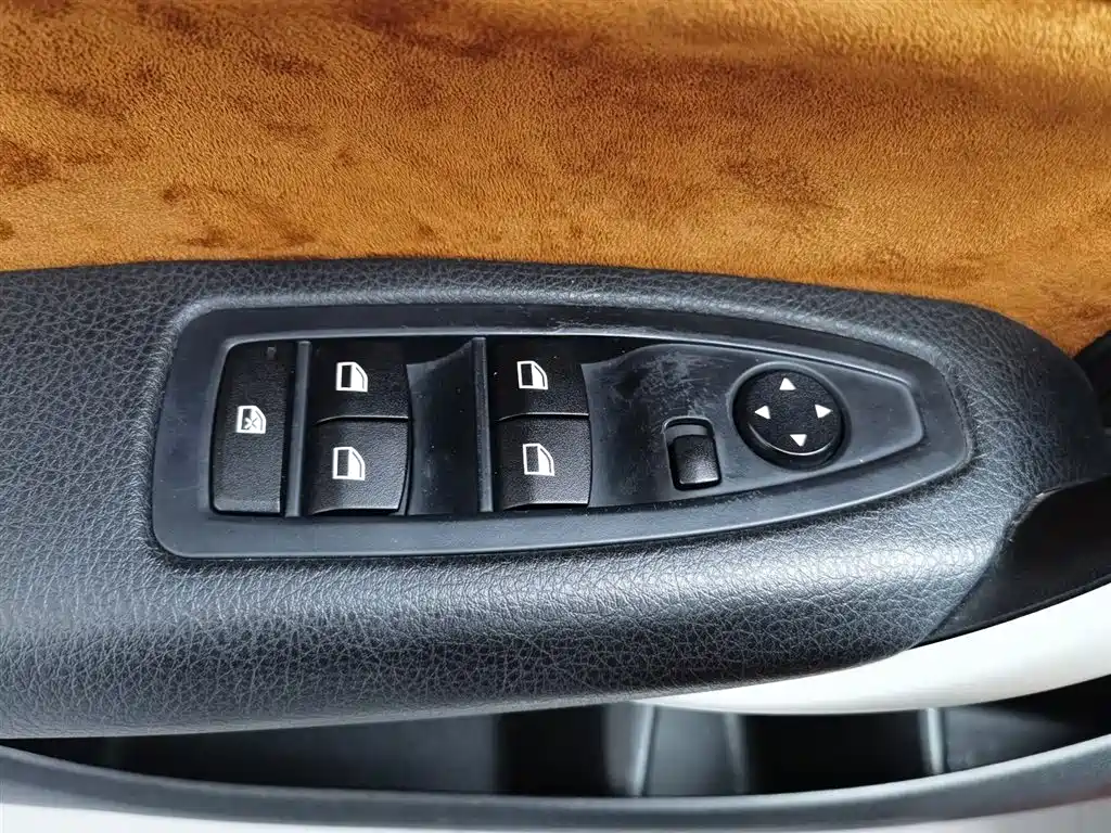 BMW 1 Series 1 2012 118i Lead
