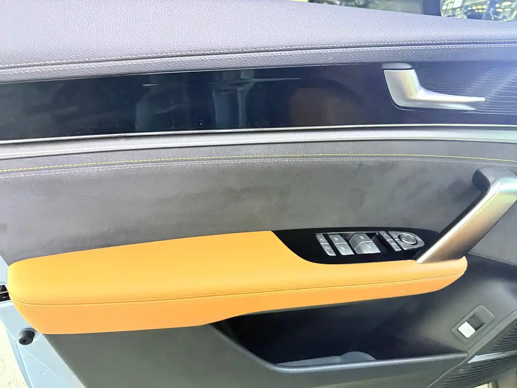 BYD Tang New Energy — миниатюра 10