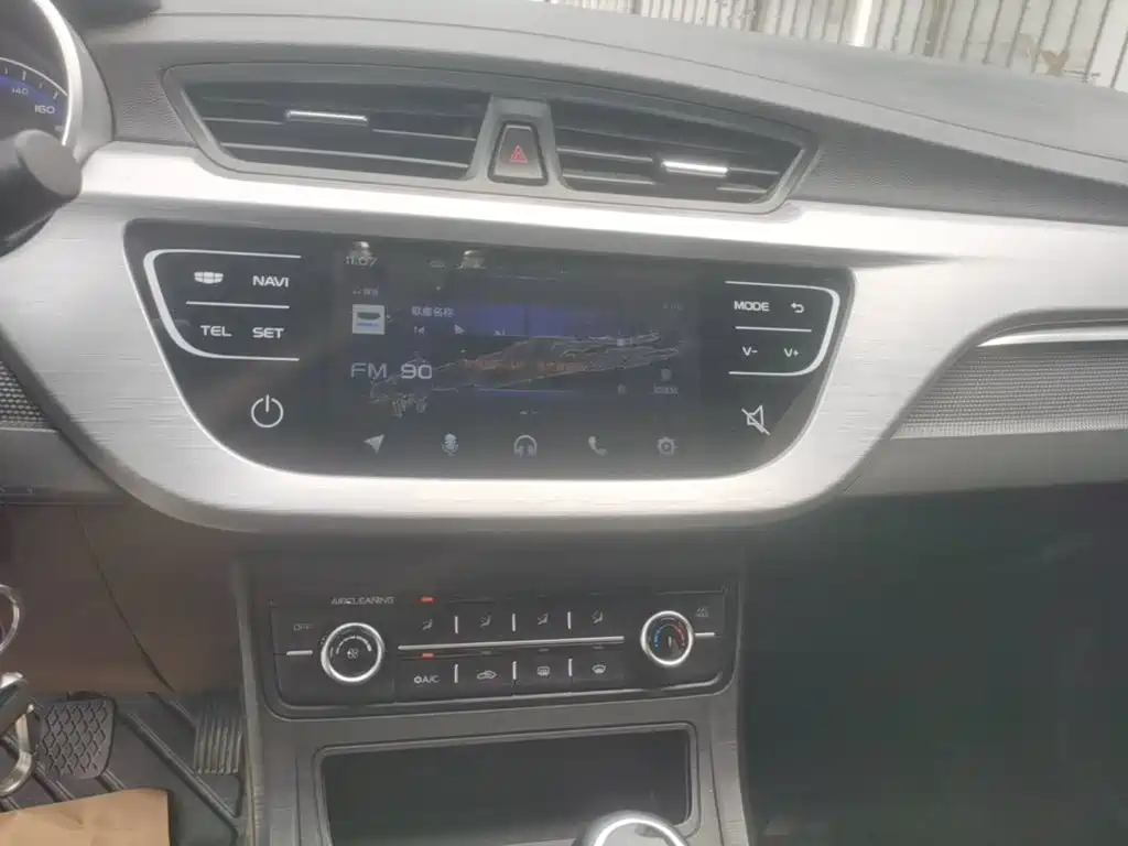 Geely Vision — миниатюра 13