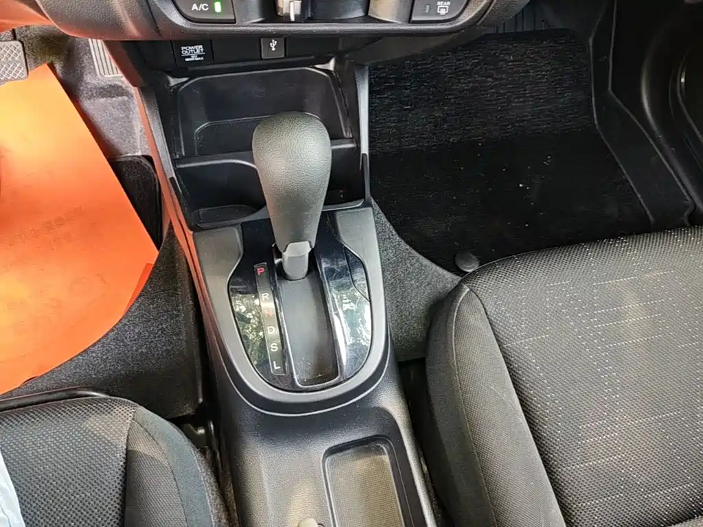 Honda Fit — миниатюра 14