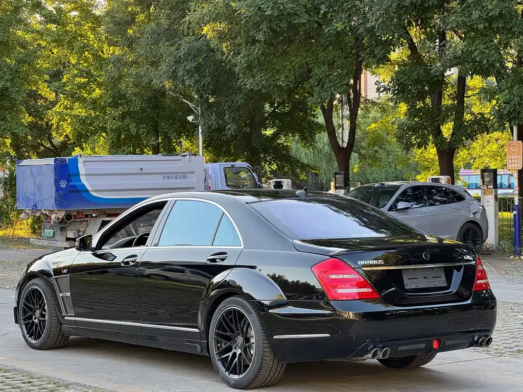 Mercedes-Benz S-Class — миниатюра 11