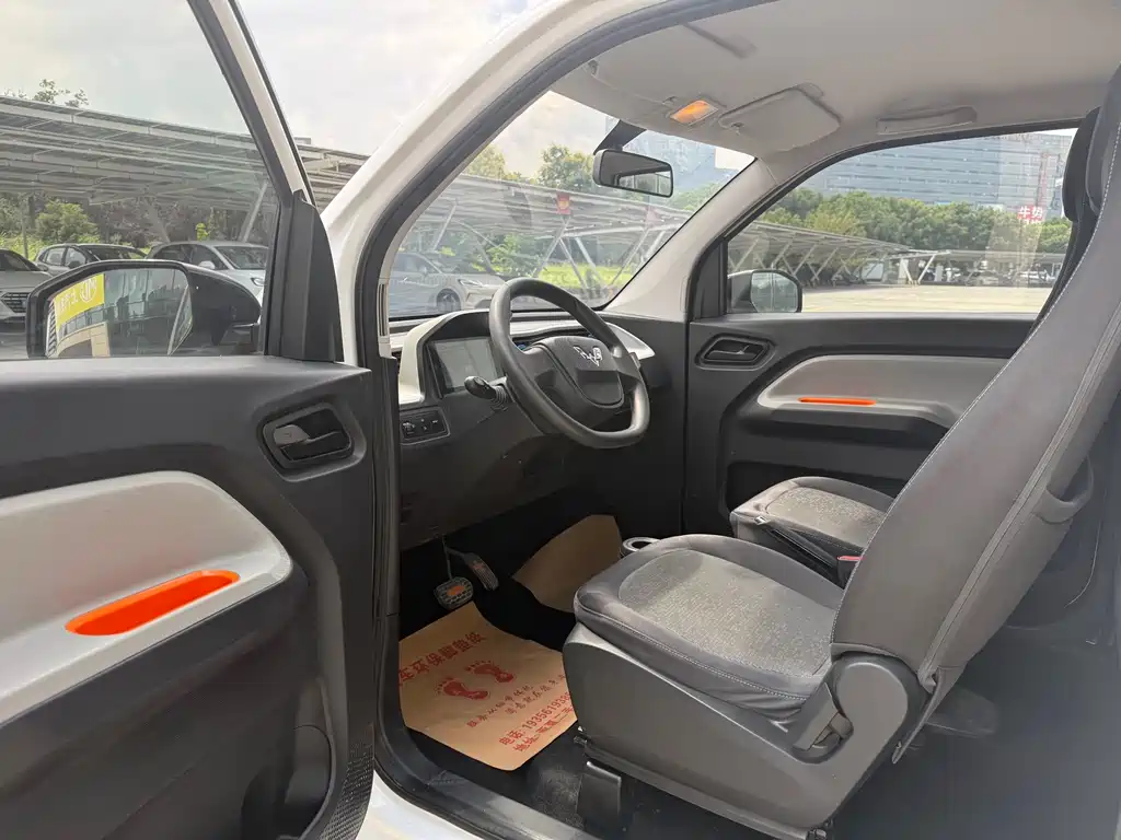 Wuling MINIEV — миниатюра 7