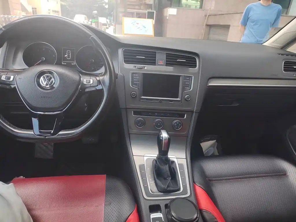 Volkswagen Golf — миниатюра 6