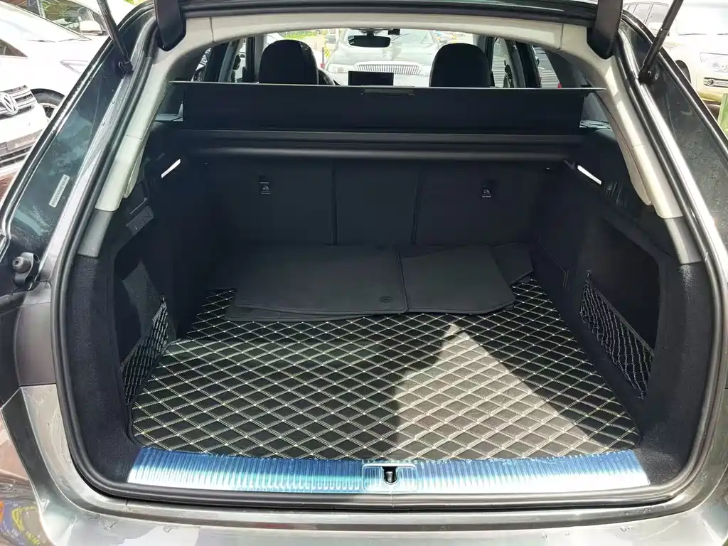 Audi A4 (Import) — миниатюра 11