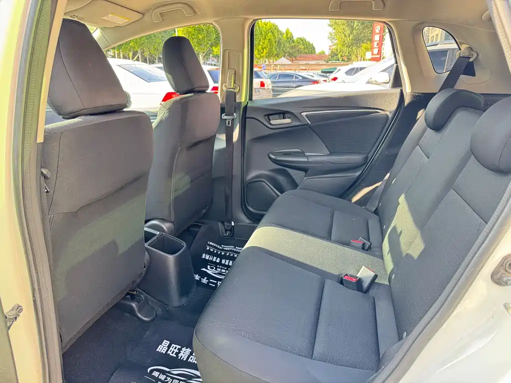Honda Fit — миниатюра 11