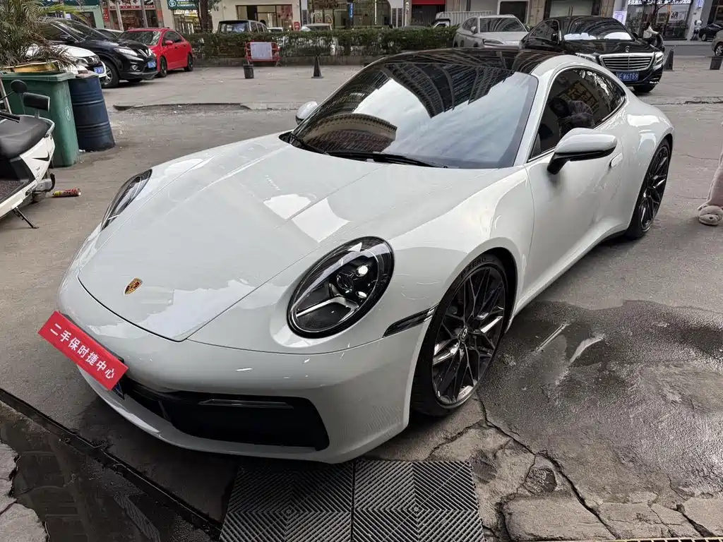 PORSCHE  911