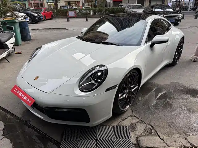 PORSCHE  911 2023