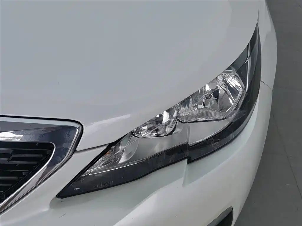 Peugeot 308 2019 190THP AT Fashion V