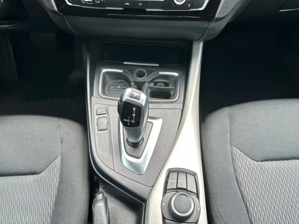 BMW 1 Series (Import) — миниатюра 12
