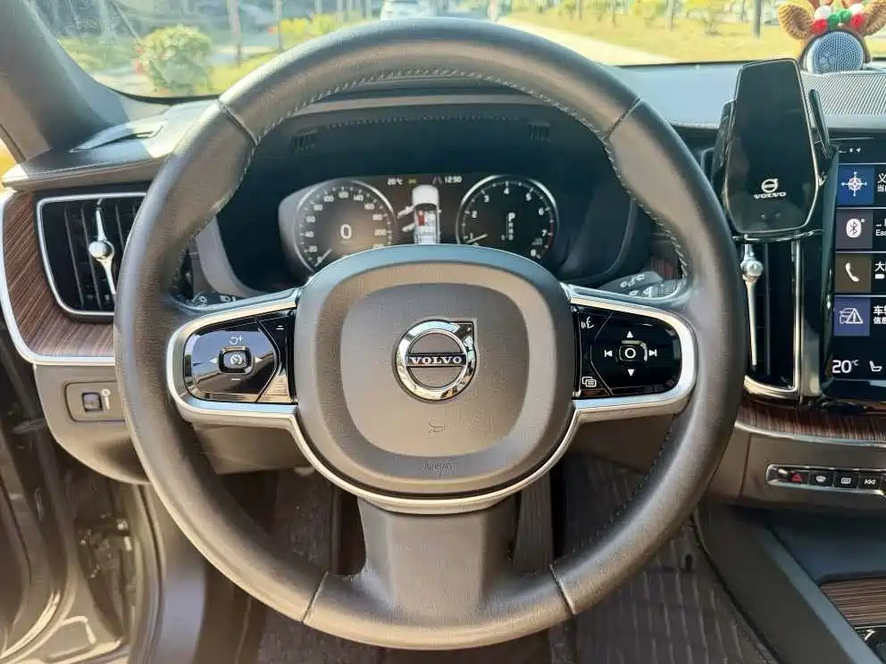 Volvo XC60 2021 T5 Luxury