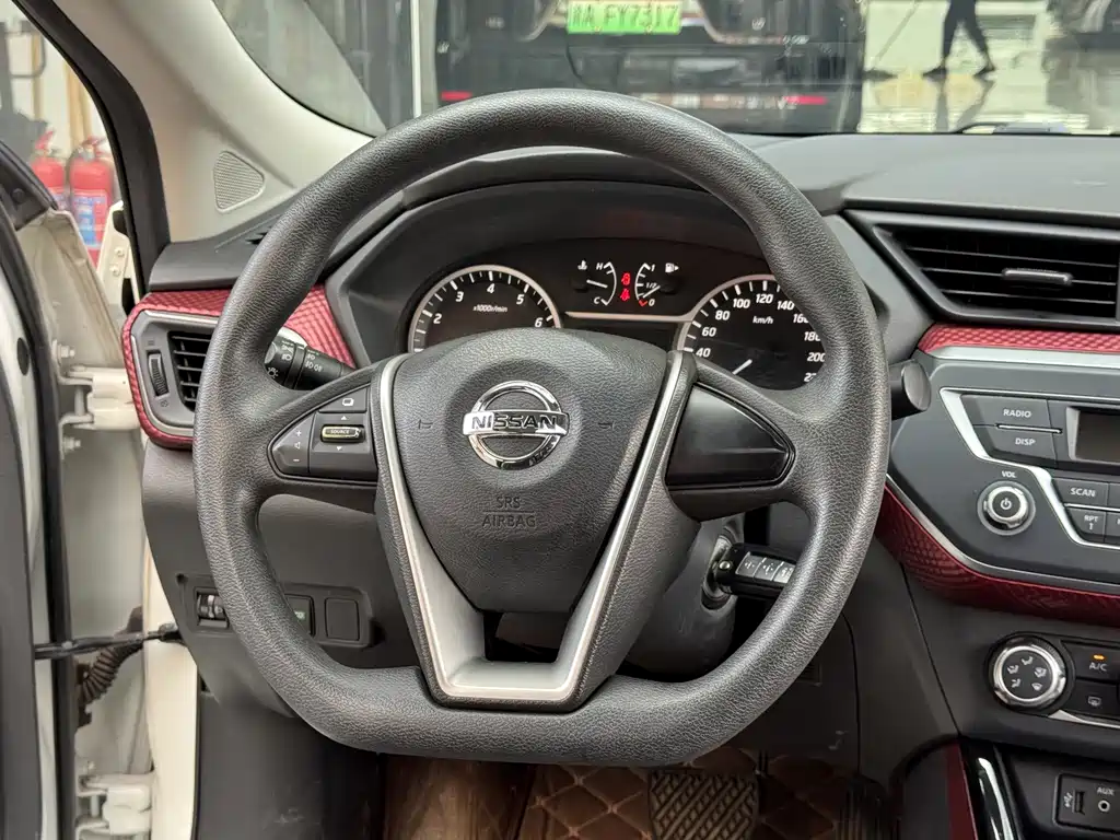 Nissan Bluebird — миниатюра 13