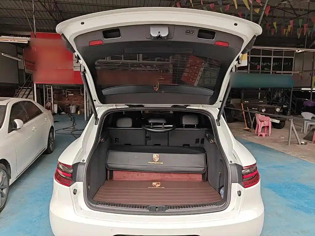 Porsche Macan — миниатюра 19