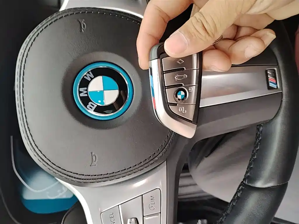 BMW 5 Series 5 2022 535Le M Sport
