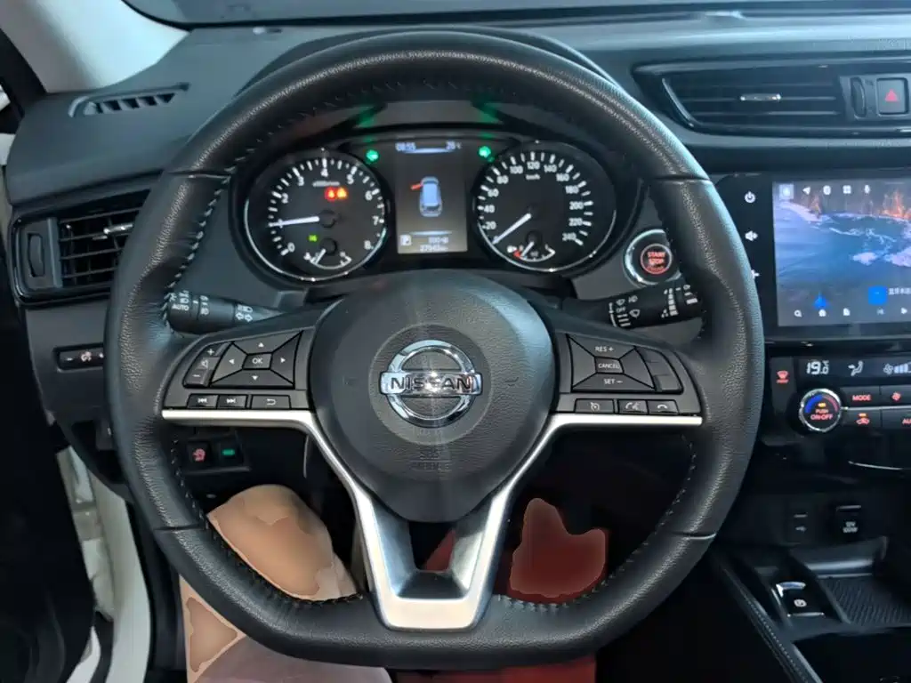 Nissan X-Trail — миниатюра 11