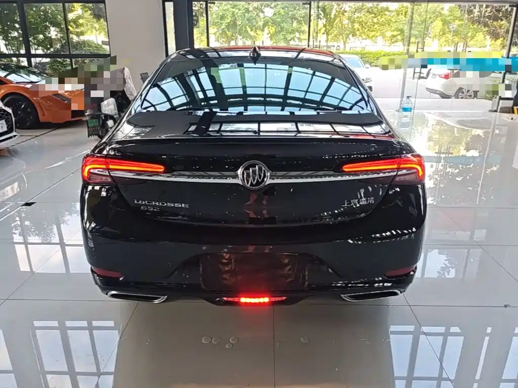 Buick LaCrosse — миниатюра 6