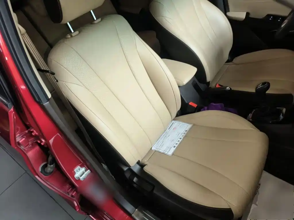 Baojun 310W — миниатюра 25
