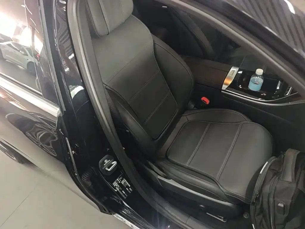 Mercedes-Benz C-Class — миниатюра 25