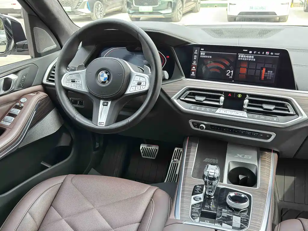 BMW X5 2022 xDrive 40Li Premium M Sport