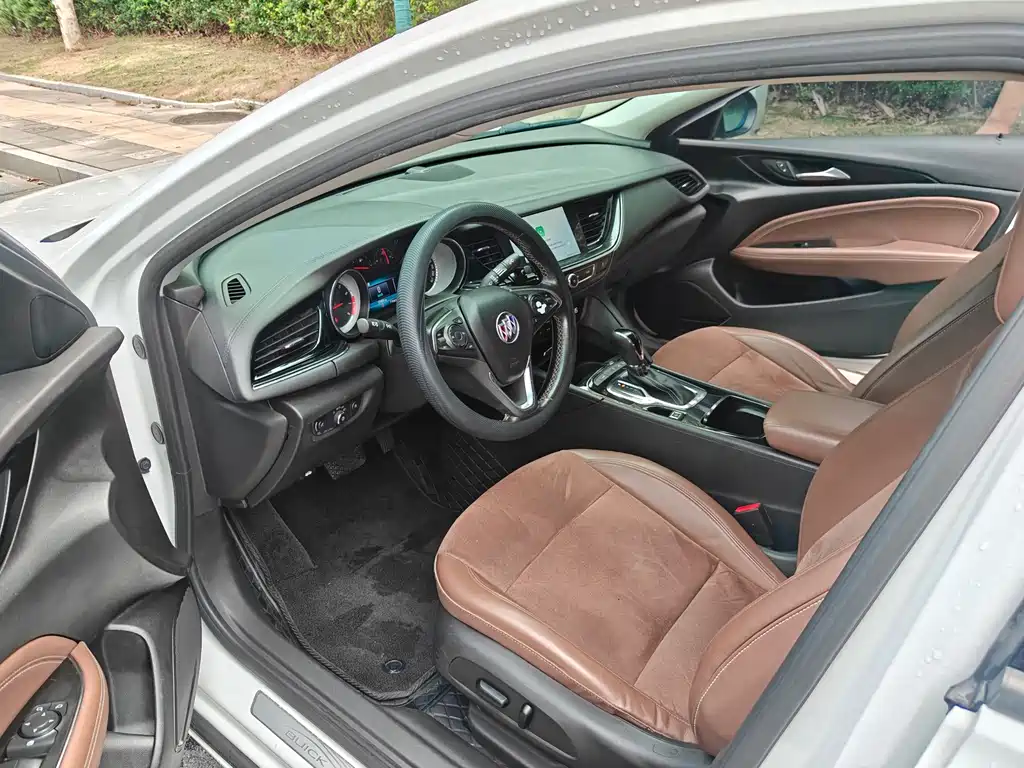 Buick Regal — миниатюра 6