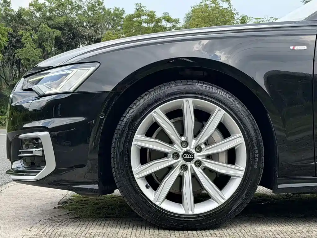 Audi A6L — миниатюра 10