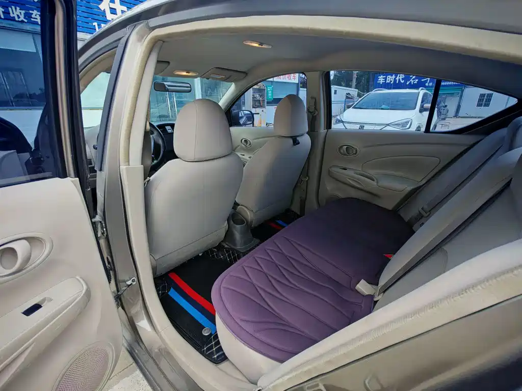 Nissan Sunny — миниатюра 8