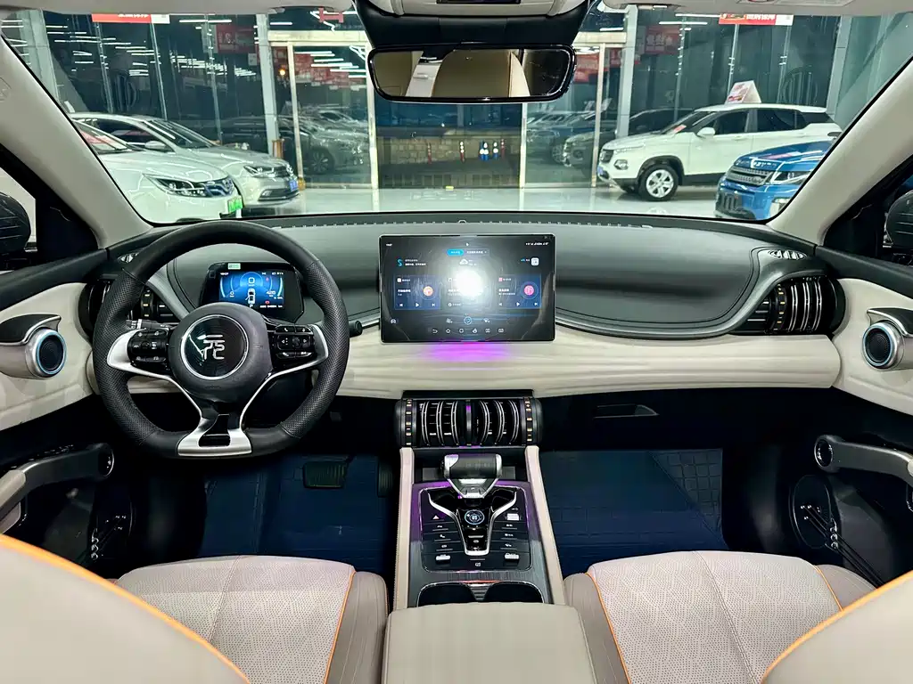 BYD Yuan Plus — миниатюра 9