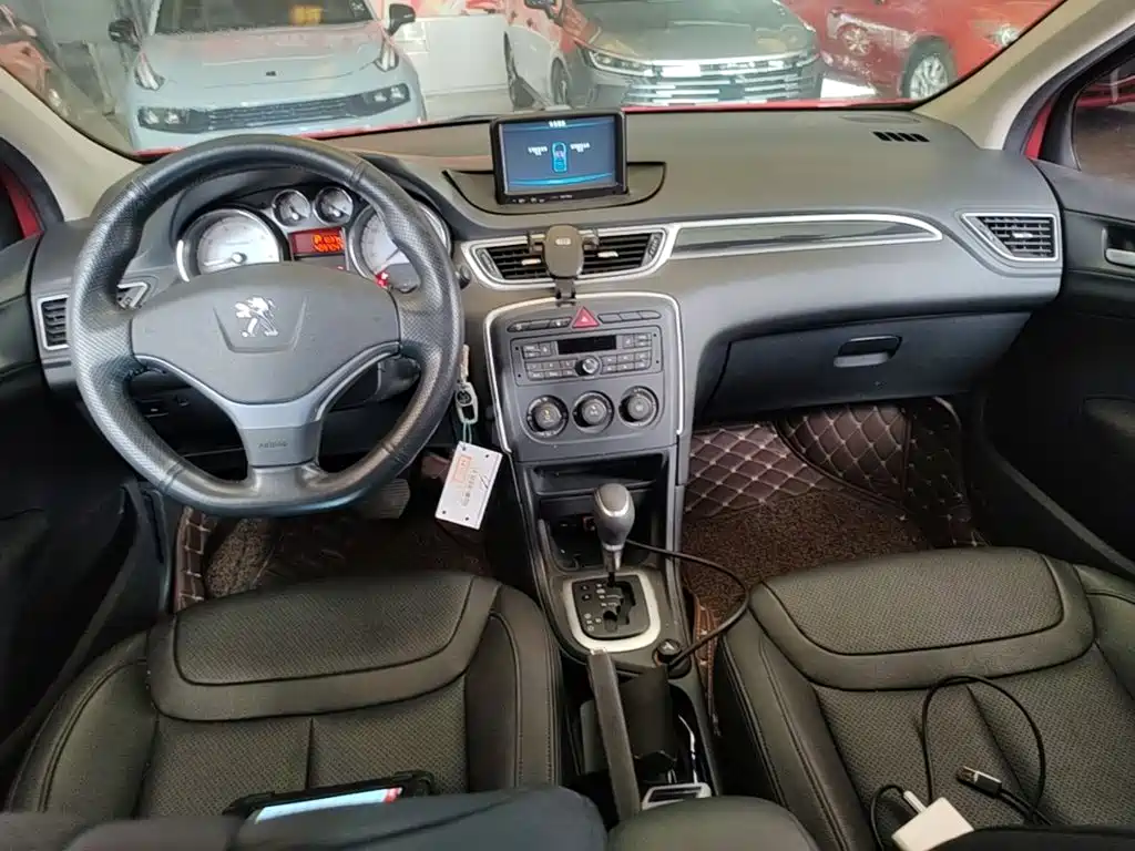Peugeot 308 — миниатюра 10